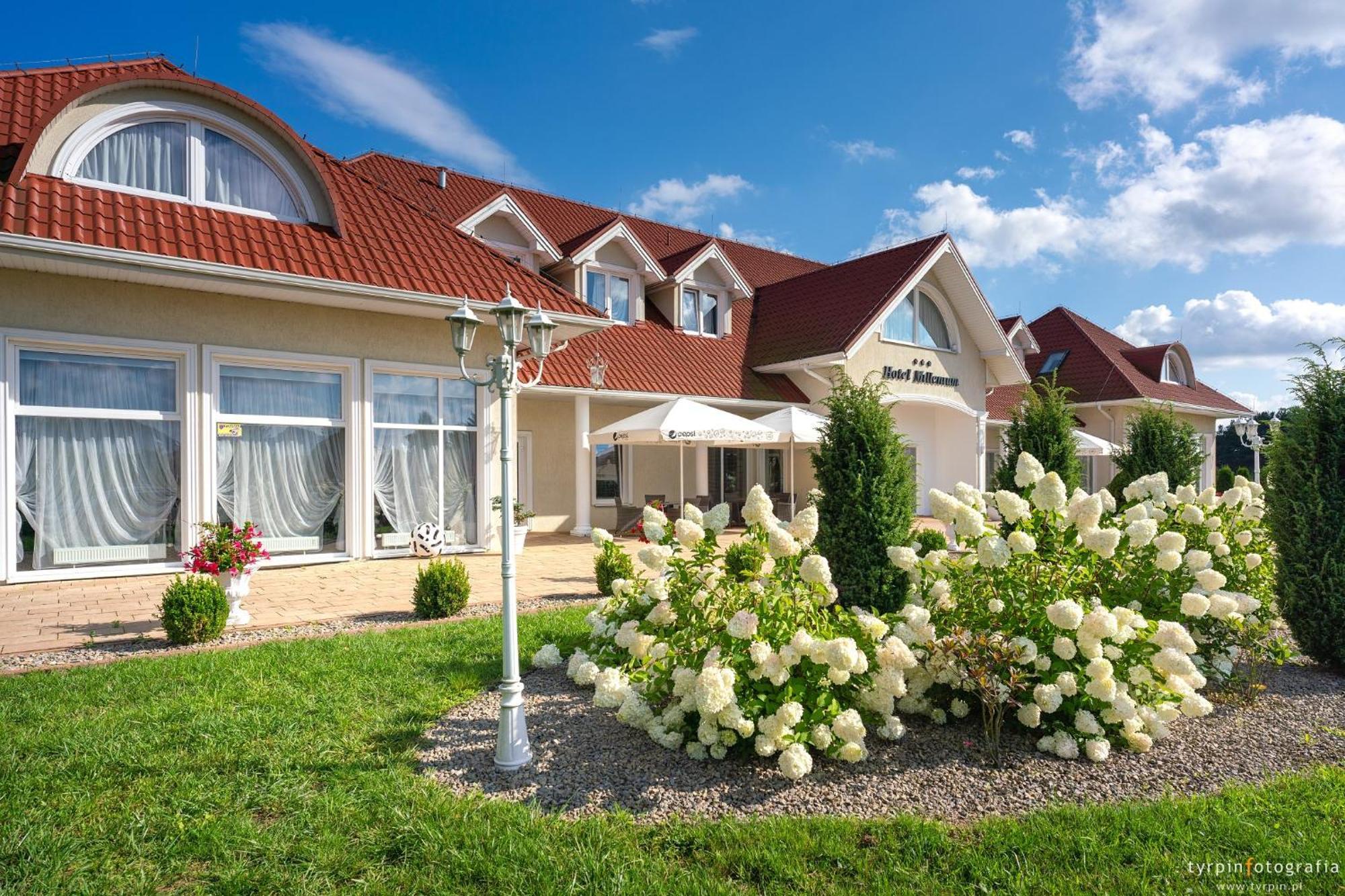 Hotel Millenium Góra Motyczna 외부 사진